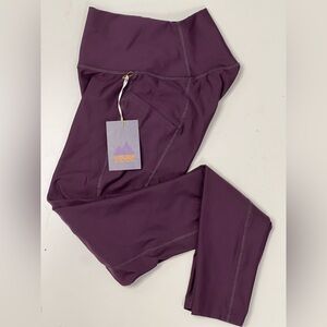 Youer Earned It Leggings NWT